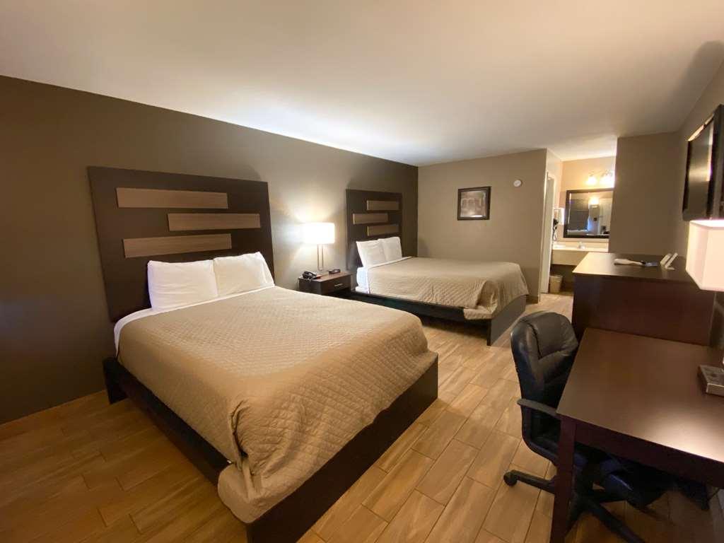 Quality Inn & Suites New Boston Room photo
