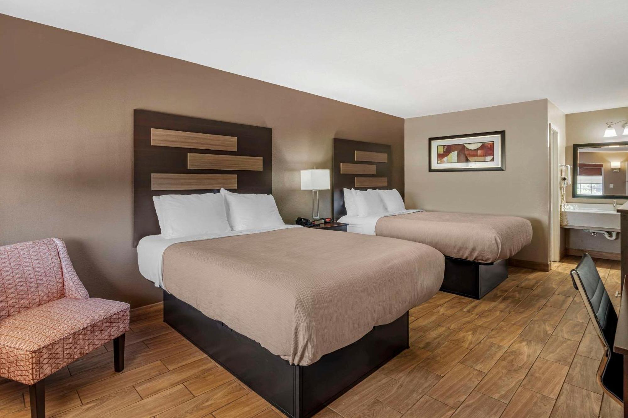 Quality Inn & Suites New Boston Exterior photo