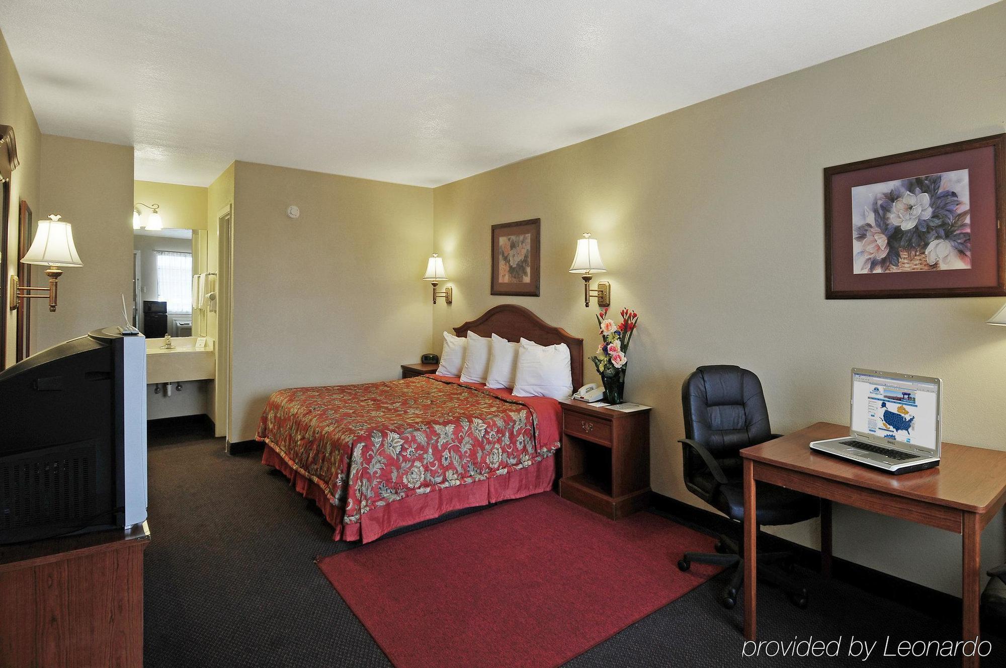 Quality Inn & Suites New Boston Exterior photo